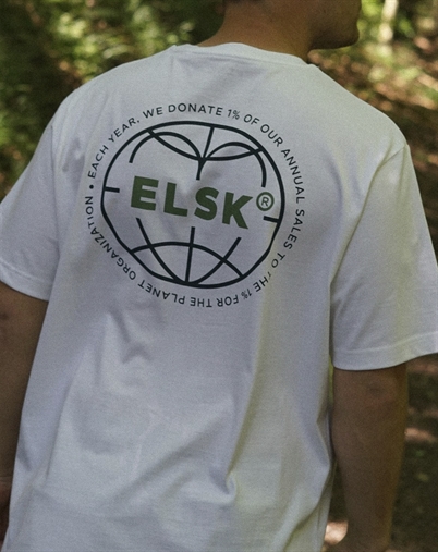 Elsk - Globe Statement BP Mens Relaxed T-shirt - Optic White
